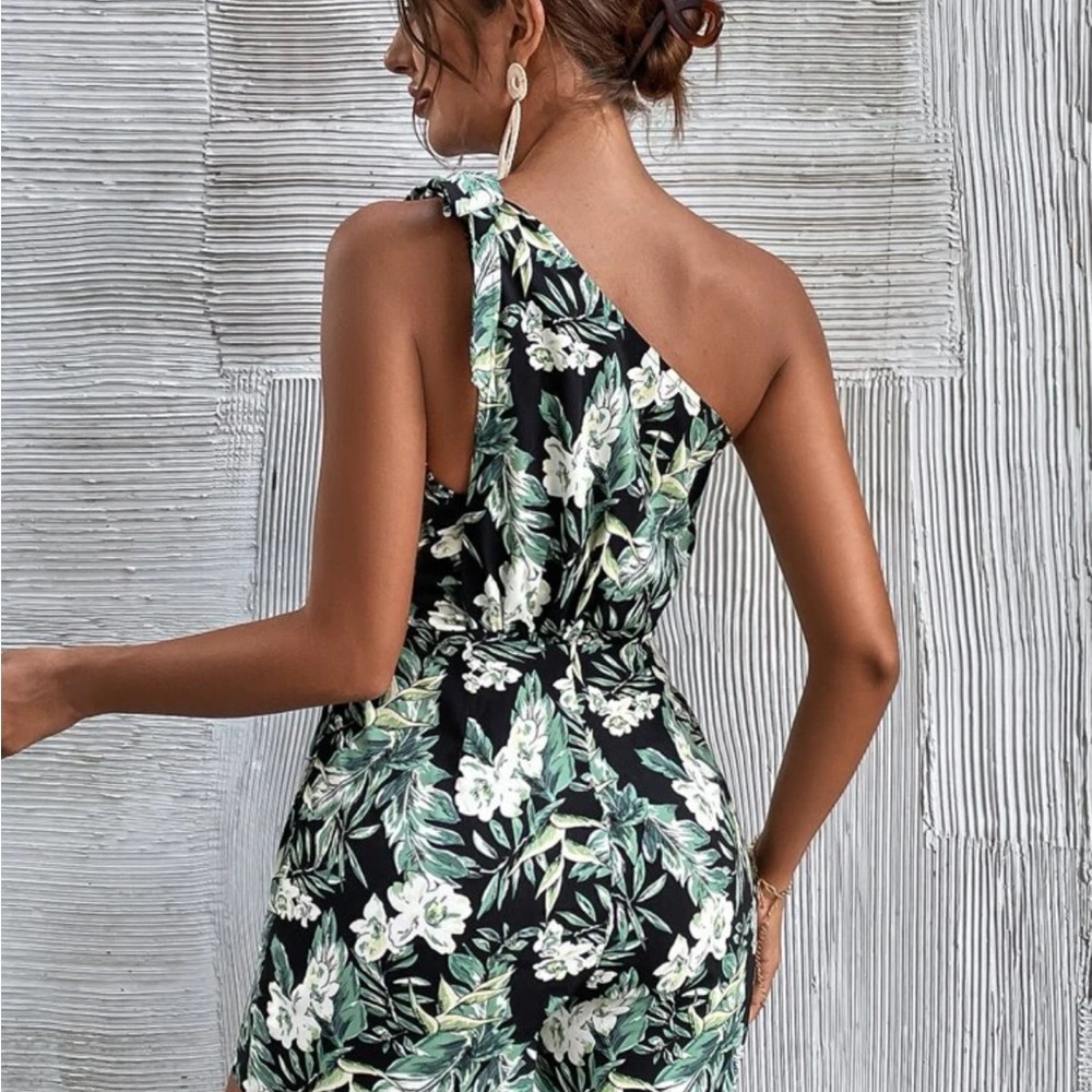 Floral one shoulder romper